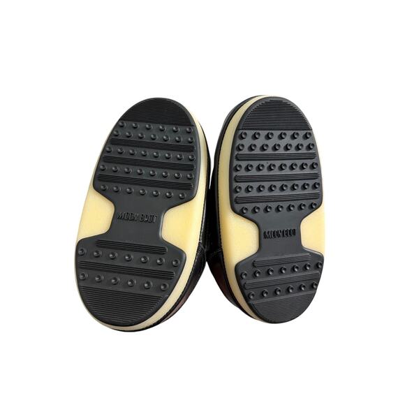 Moon Boot Black Nylon Mules EVX
CHF 140 Size 3.5US Big Girl NEW - Picture 8 of 8